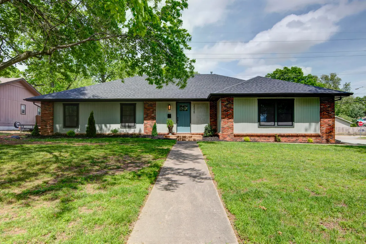 2329 E Meadow Drive, Springfield, MO 65804 - #1