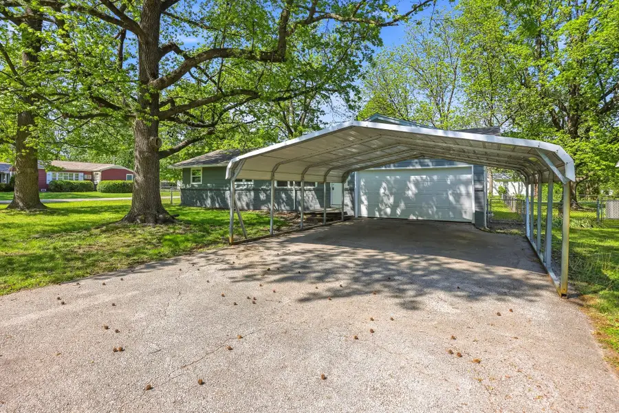 1459 S Luster Avenue, Springfield, MO 65804 - #3