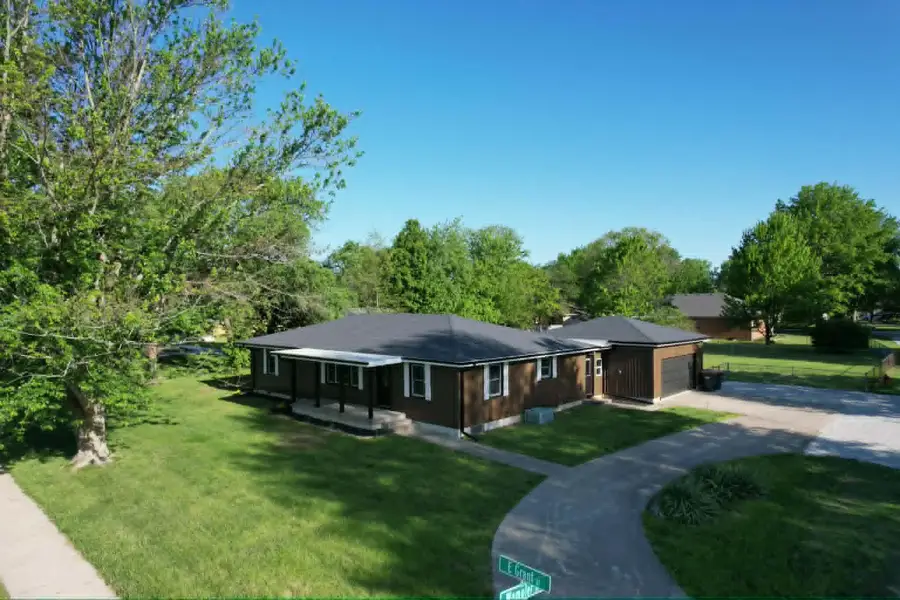 313 E Grant Street, Clever, MO 65631 - #3