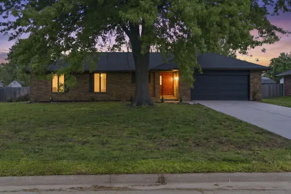 6849 W Dogwood Street, Springfield, MO 65802