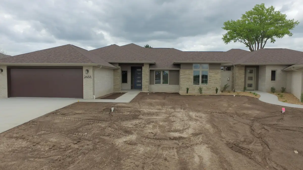 2433 E Swallow Street, Springfield, MO 65804 - #1