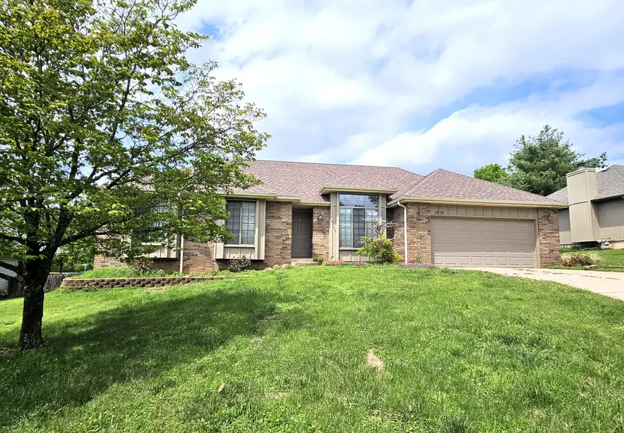 2921 E Lark Street, Springfield, MO 65804 - #2