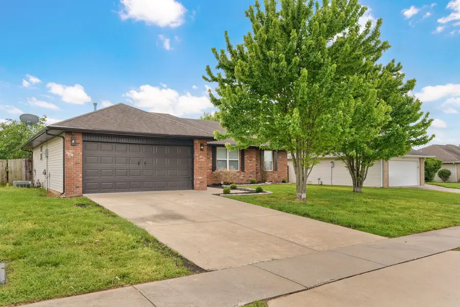 3784 W Ridgeway Street, Springfield, MO 65807 - #3