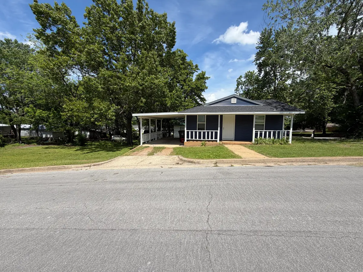 811 Texas Street, West Plains, MO 65775 - #1