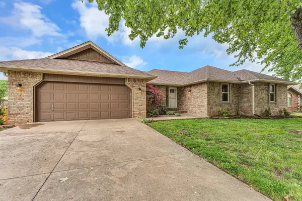617 E Sunset Avenue, Nixa, MO 65714