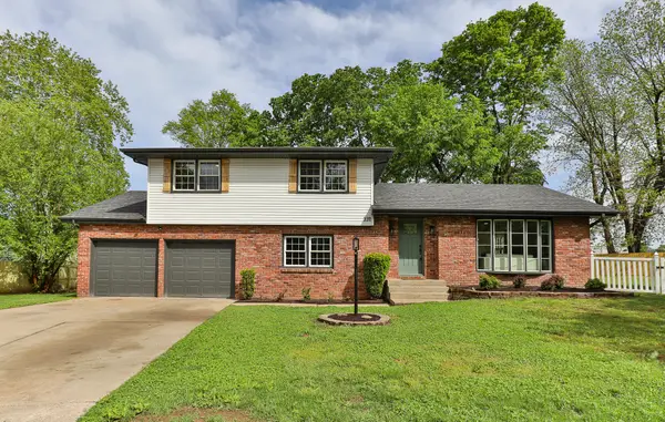 3311 S Graystone Place, Springfield, MO 65804