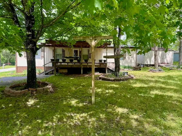 2001 Manitou Street, Merriam Woods, MO 65740