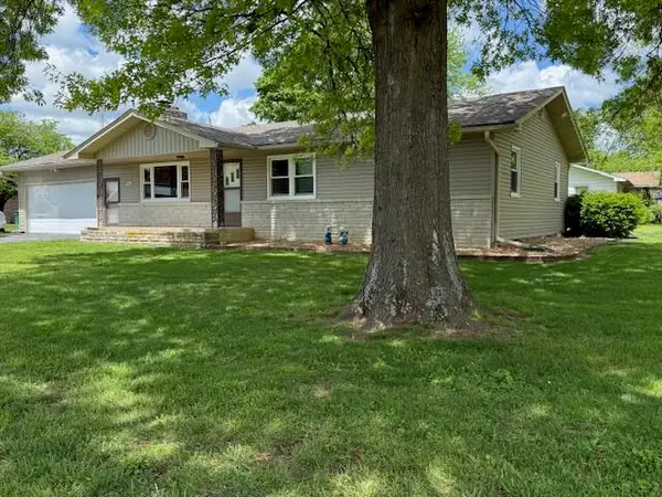 1001 W Long Street, Mountain Grove, MO 65711