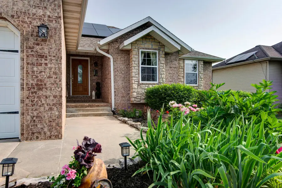 509 E Logan Street, Willard, MO 65781 - #3