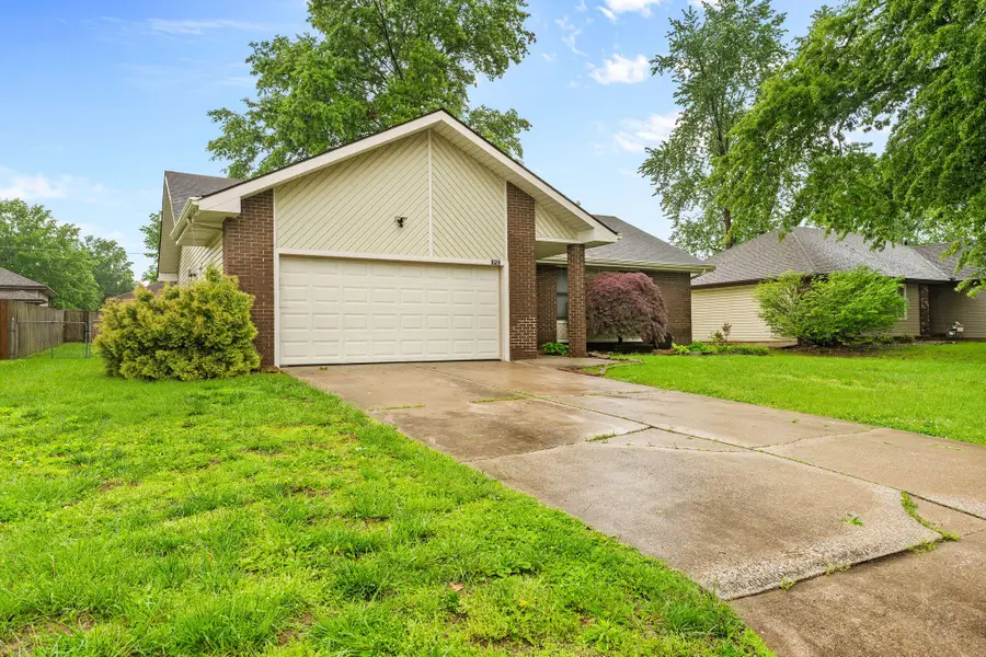 212 Raintree Street, Nixa, MO 65714 - #2