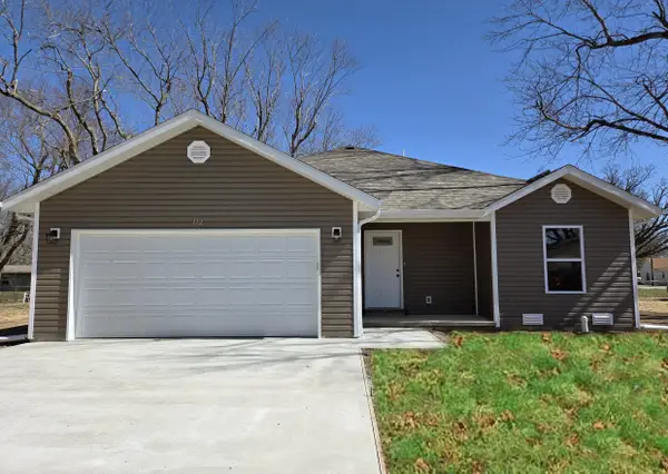 112 N Vine Street, Marshfield, MO 65706