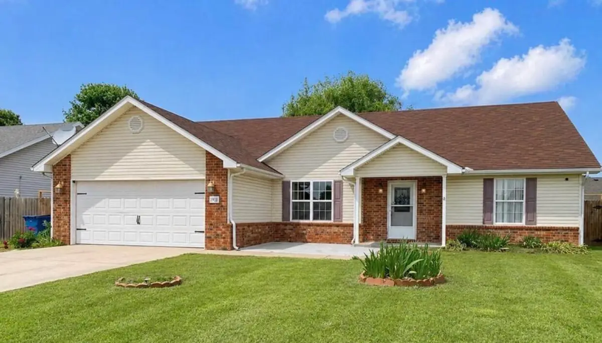 1910 Sylvan Avenue, Neosho, MO 64850 - #1