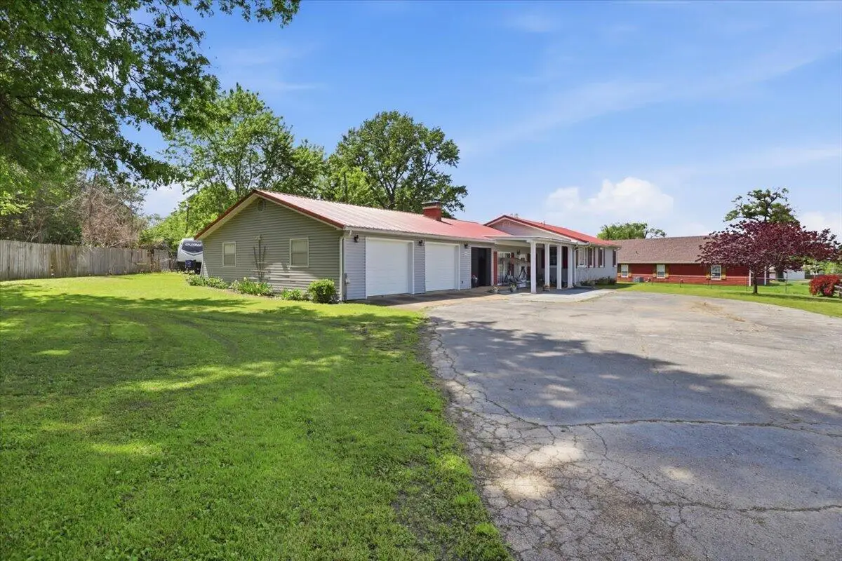 951 N Maple Street, Buffalo, MO 65622 - #1