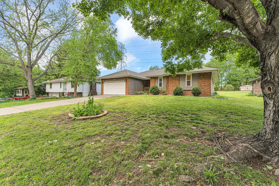 4903 S Glenn Avenue, Springfield, MO 65810 - #3