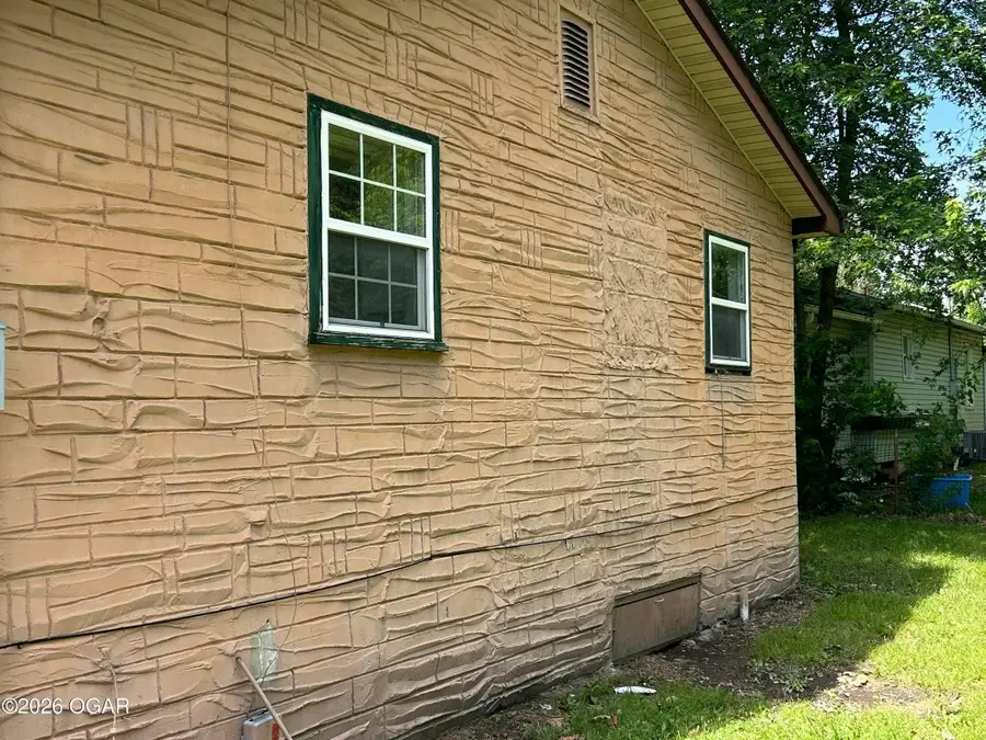 419 Mower Street, Joplin, MO 64801 - #2