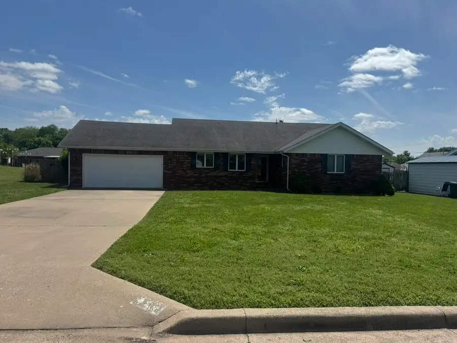 417 Schulz Avenue, Monett, MO 65708 - #2
