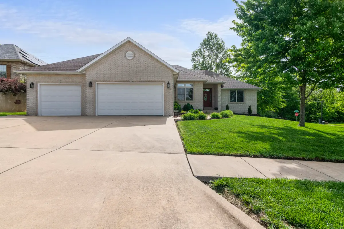 710 S Magnolia Avenue, Republic, MO 65738 - #1