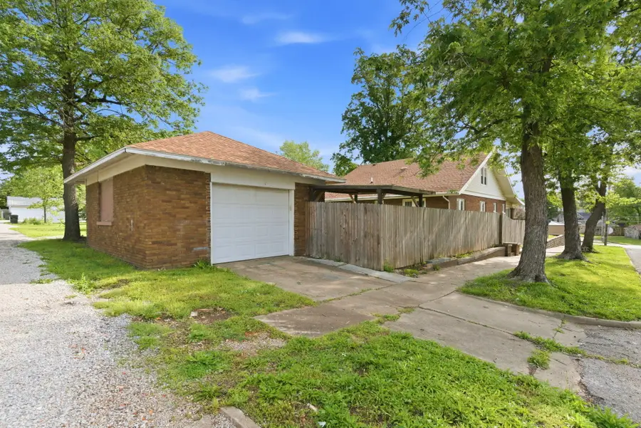 600 N Central Avenue, Monett, MO 65708 - #2