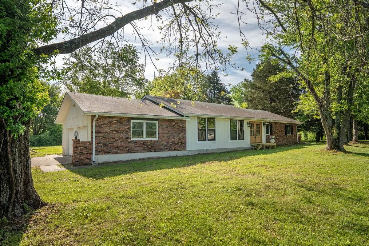 5816 E Farm Road 168, Rogersville, MO 65742 - #1