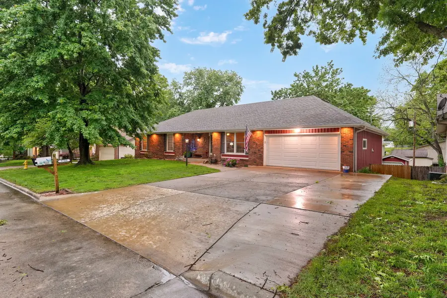 5709 S Clay Avenue, Springfield, MO 65810 - #2