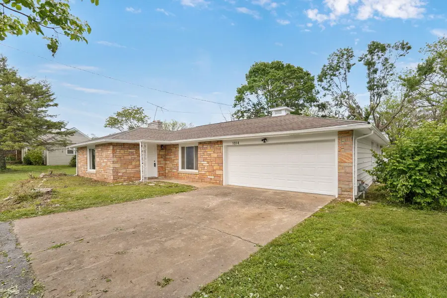 1014 N Dickerson Avenue, Springfield, MO 65803 - #2