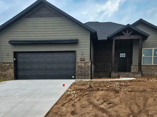 2609 W Webb Road, Ozark, MO 65721