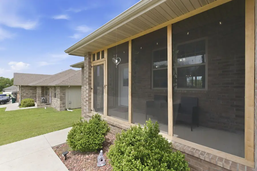 400 Penzance Street, Monett, MO 65708 - #3