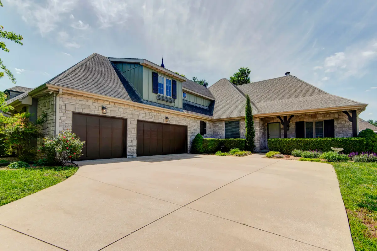 879 E Westchester Drive, Springfield, MO 65810 - #1