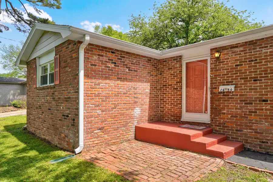 1650 S Sieger Drive, Springfield, MO 65804 - #3