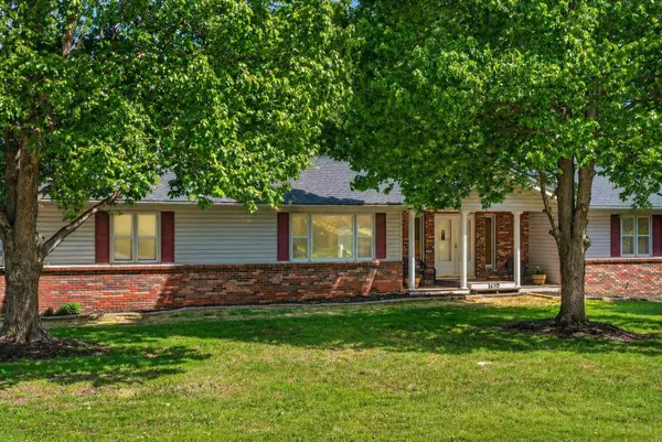 1410 S Briar Avenue, Springfield, MO 65809