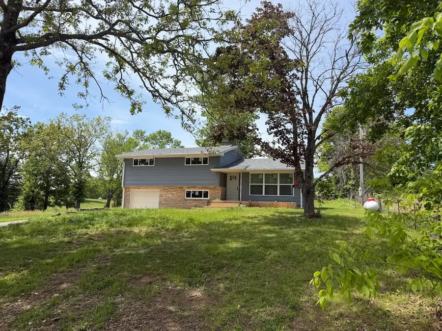 1113 N Walnut Street, Willow Springs, MO 65793 - #3