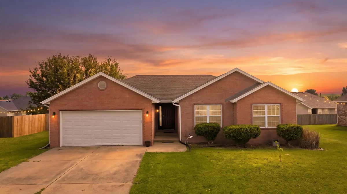 2610 E Moonlight Street, Republic, MO 65738 - #1