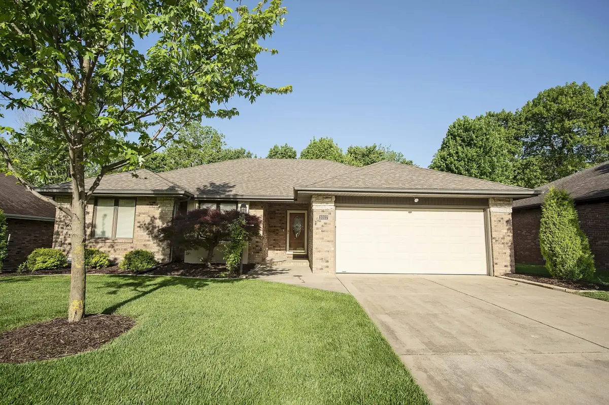 1027 S Karla Avenue, Springfield, MO 65804 - #1