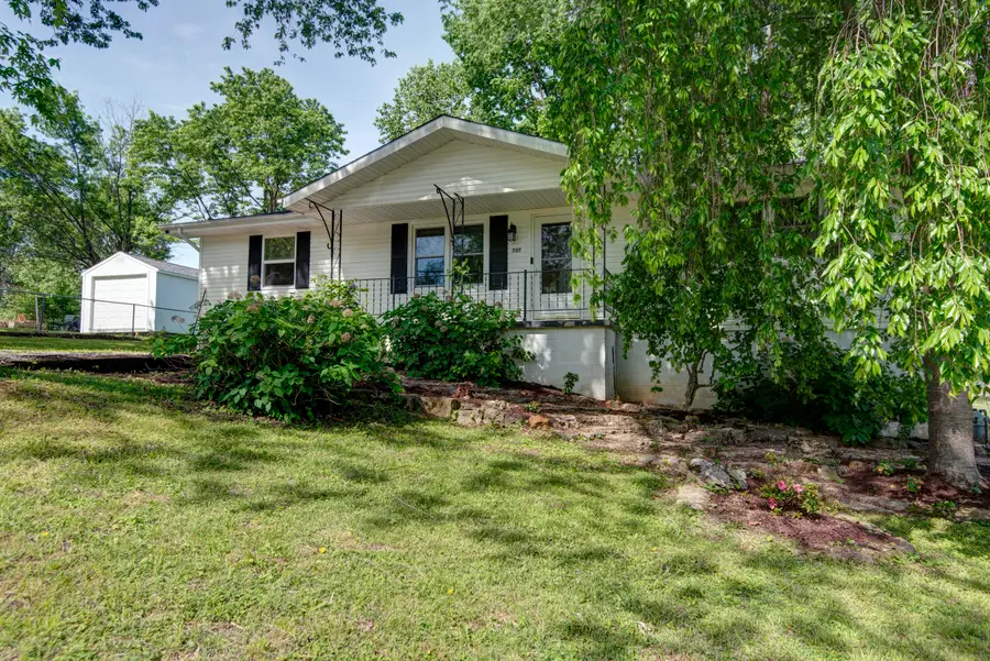 707 S 7th Avenue, Ozark, MO 65721 - #2