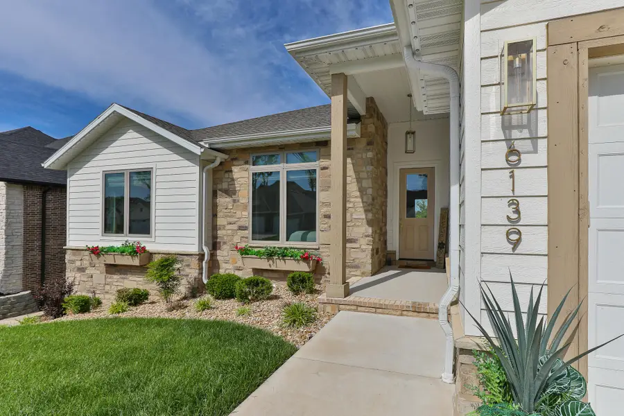 6139 S Dollison Avenue, Springfield, MO 65810 - #3