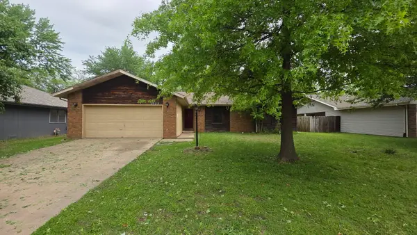 2823 W Maplewood Street, Springfield, MO 65807
