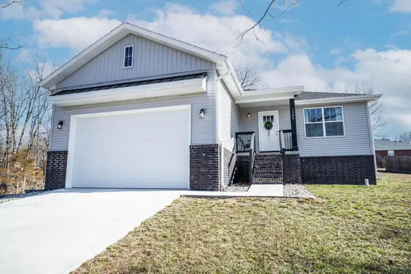 1580 Spring Hills Street, Marshfield, MO 65706