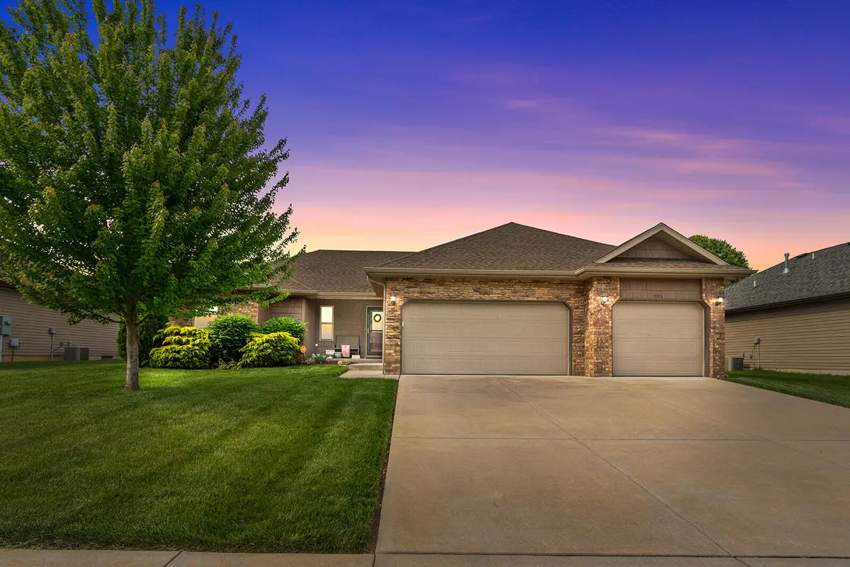 1925 E Maricopa Avenue, Ozark, MO 65721 - #1