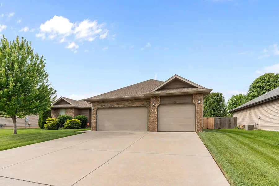 1925 E Maricopa Avenue, Ozark, MO 65721 - #3