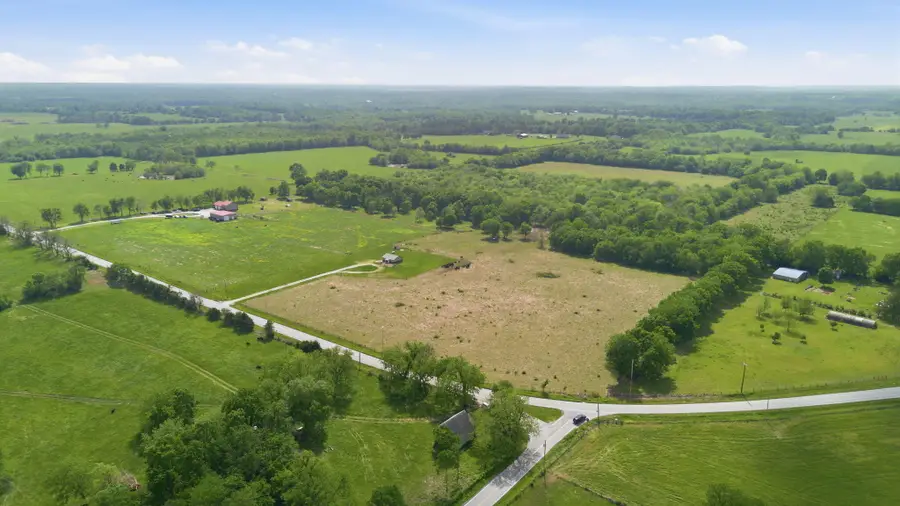 9017 N State Highway Z, Willard, MO 65781 - #2