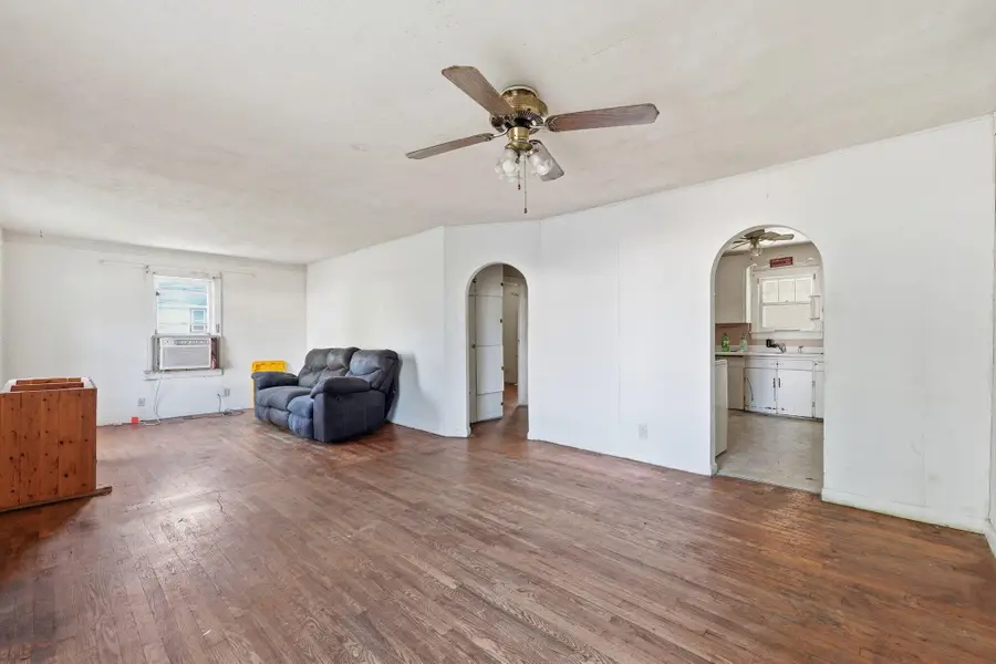 2303 N Farmer Avenue, Springfield, MO 65803 - #3