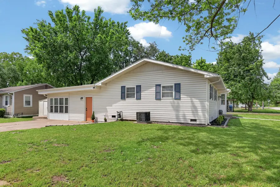 2102 W 12th Street, Joplin, MO 64801 - #3
