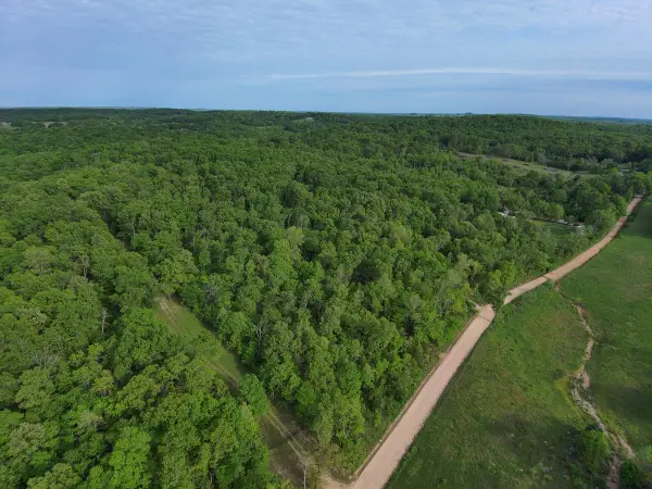 000 County Road 544, Bakersfield, MO 65609