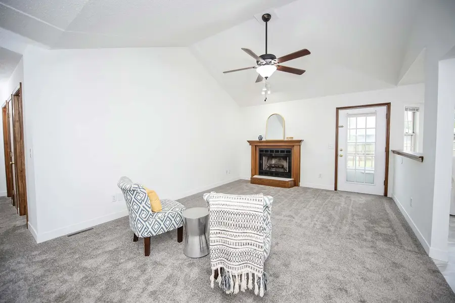 2831 S Scotts Lane, Springfield, MO 65807 - #3