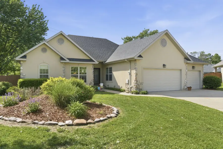 4980 S Forest Avenue, Springfield, MO 65810 - #2