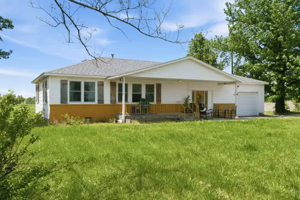 5825 Lawrence 1140, Miller, MO 65707