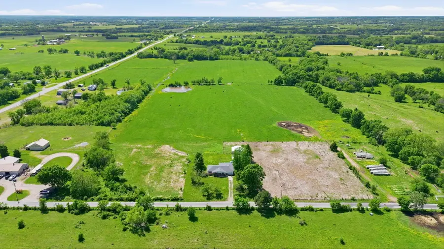 5825 Lawrence 1140, Miller, MO 65707 - #3