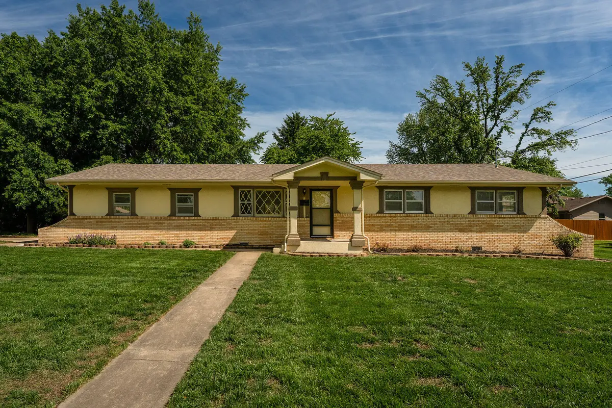 3321 E Whiteside Street, Springfield, MO 65804 - #1