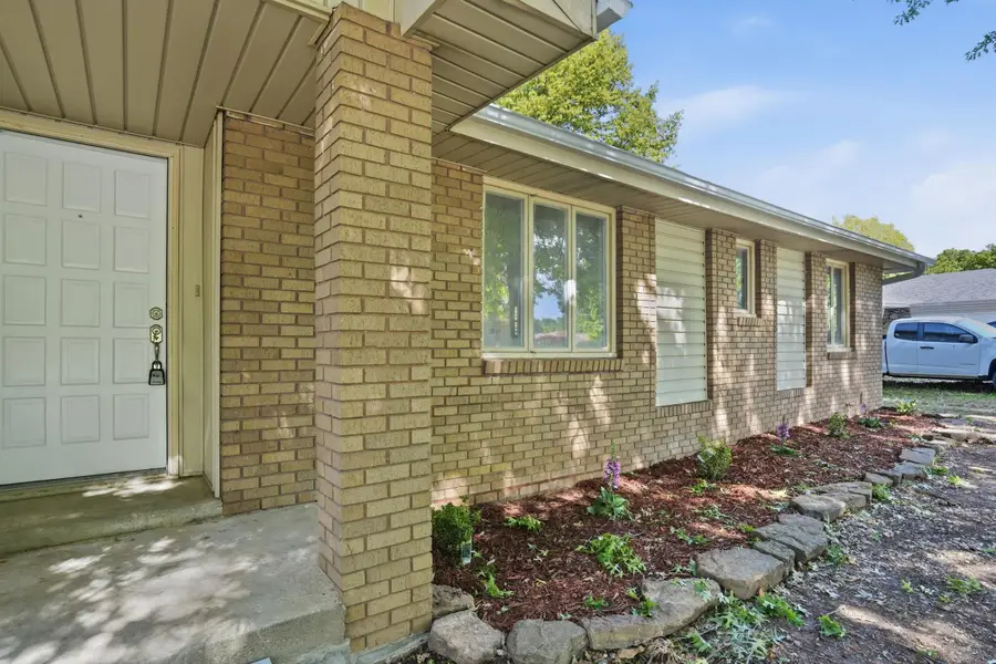 3319 N Dysart Avenue, Springfield, MO 65803 - #2