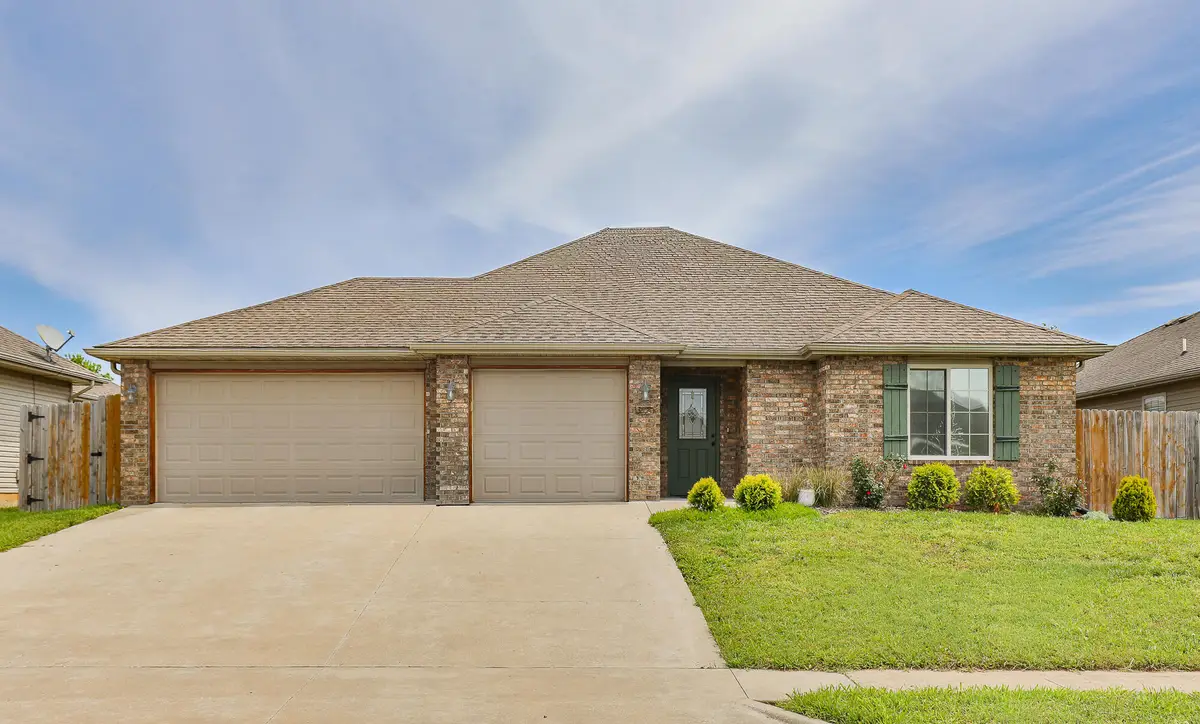 3116 N Albertha Avenue, Springfield, MO 65803 - #1